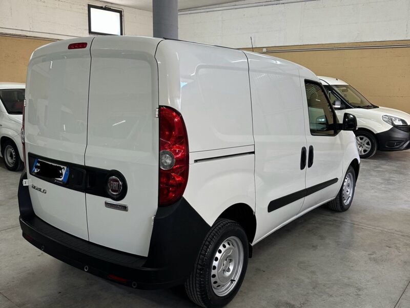 FIAT DOBLO' 1.6 105CV 3 POSTI