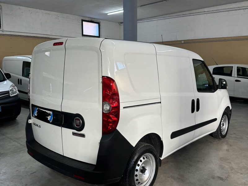 FIAT DOBLO' 1.6 105CV 3 POSTI