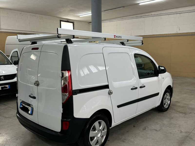 RENAULT KANGOO 1.5 75CV ALLESTITO + INVERTER 220