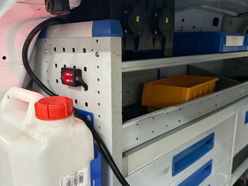 RENAULT KANGOO 1.5 75CV ALLESTITO + INVERTER 220